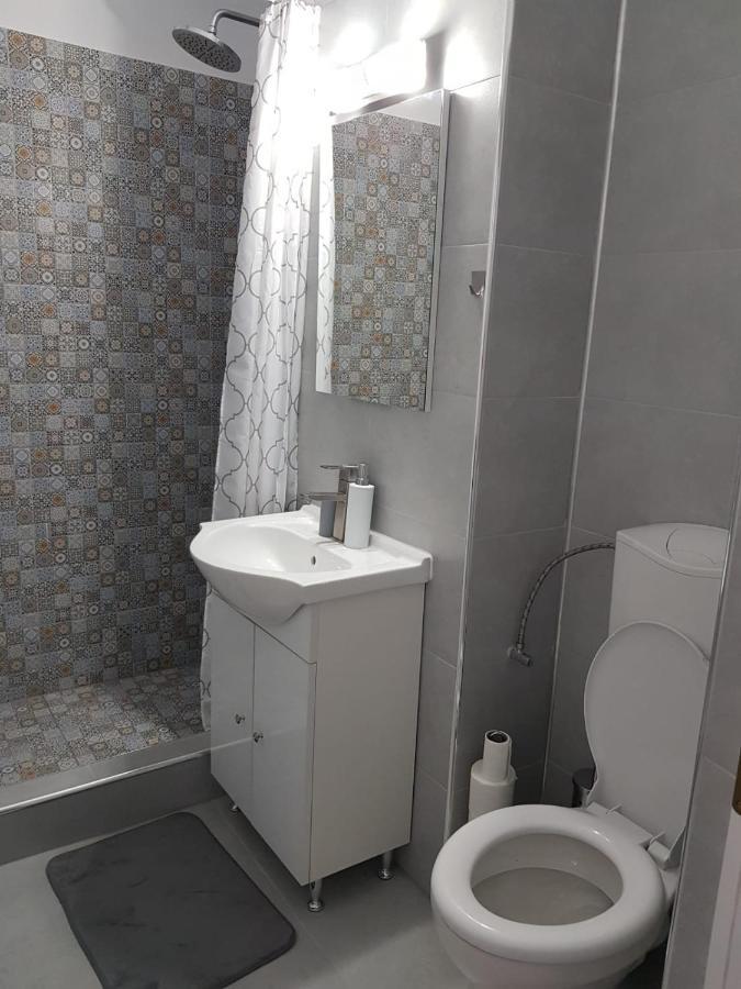 Ana Apartament Рымнику-Вылча Экстерьер фото